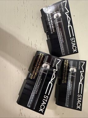 MAC Cosmetics Stack Mascara in Black